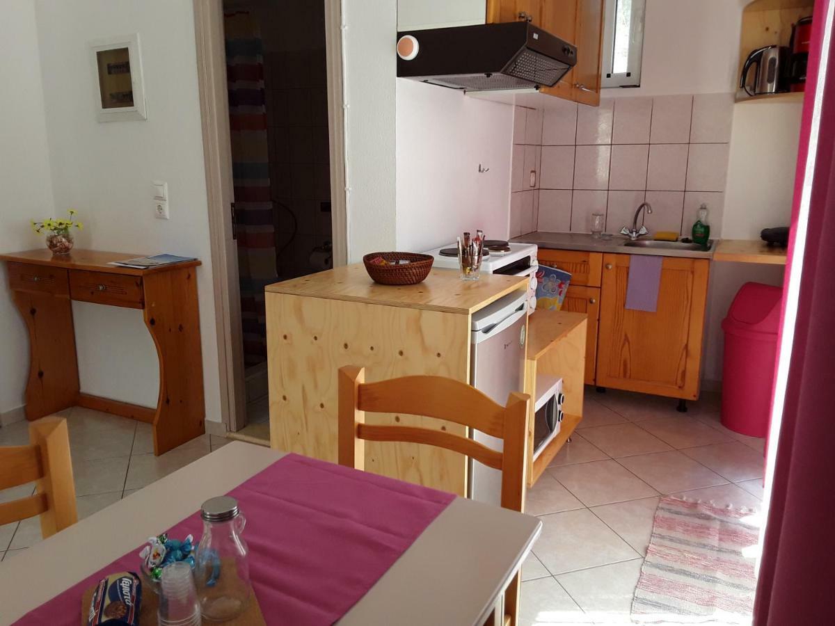 Aaron Studios Apartments Agia Fotia  Dış mekan fotoğraf