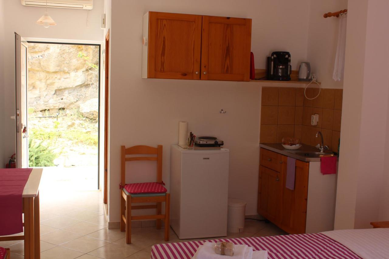 Aaron Studios Apartments Agia Fotia  Dış mekan fotoğraf